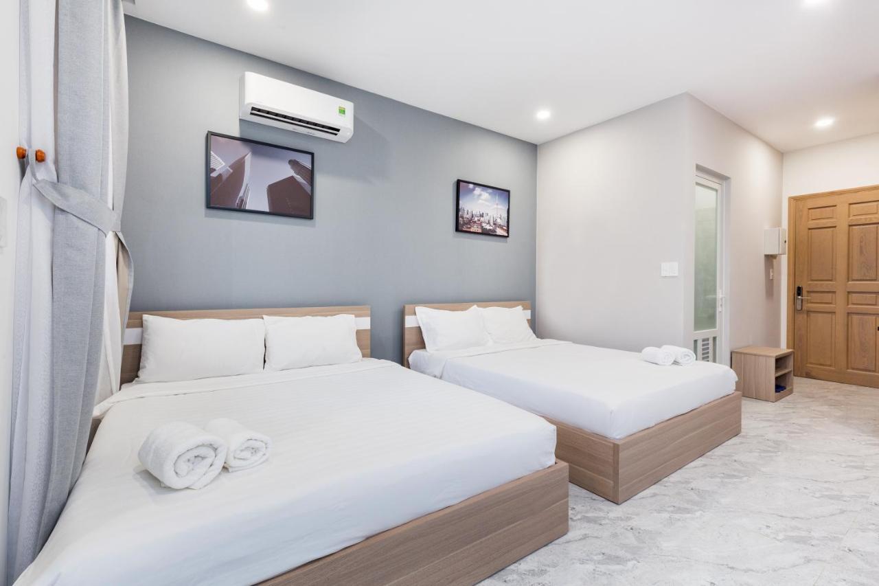 Yours Studio Airport * Ho Chi Minh City