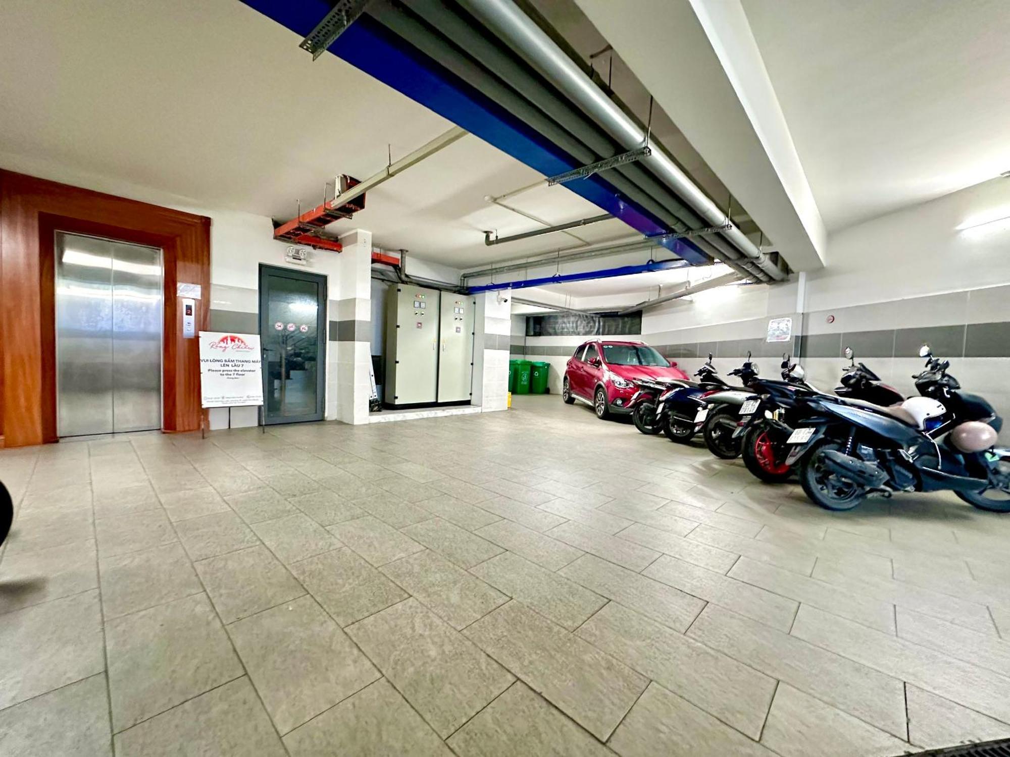 Yours Studio Airport Hotel